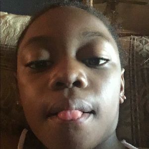 Meet your Posher, Nadia